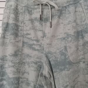 Athleta Gray Camo Joggers
